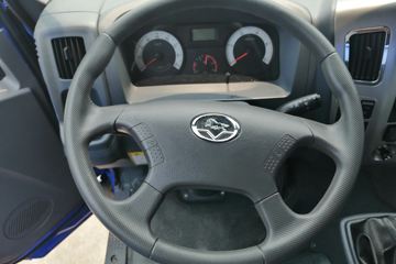 �Ĵ��ִ� ��Խ 140���� 4X2 4.3����ж��ͼƬ