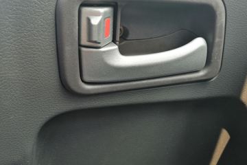 �Ĵ��ִ� ��Խ 140���� 4X2 4.3����ж��ͼƬ