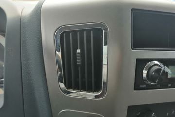 �Ĵ��ִ� ��Խ 115���� 4X2 3.9����ж��(CNJ3040ZPB33V)ͼƬ