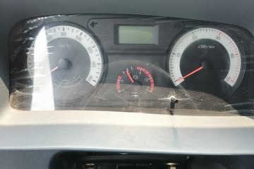 �Ĵ��ִ� ��Խ 115���� 4X2 3.9����ж��(CNJ3040ZPB33V)ͼƬ