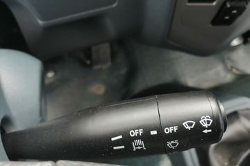 �Ĵ��ִ� ��Խ 115���� 4X2 3.9����ж��(CNJ3040ZPB33V)ͼƬ