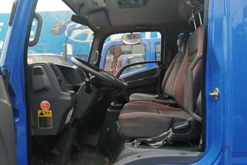 �Ĵ��ִ� ��Խ 115���� 4X2 3.9����ж��(CNJ3040ZPB33V)ͼƬ