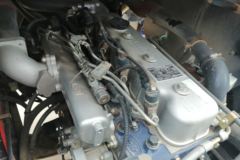 四川现代 瑞越 115马力 4X2 3.9米自卸车(CNJ3040ZPB33V)