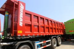 福田 欧曼新ETX 6系重卡 300马力 8X4 6.5米自卸车(BJ3313DNPKC-AR)