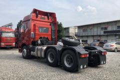 一汽解放 新J6P重卡 南方版 460马力 6X4牵引车(457后桥)(CA4250P66K24T1A1E5)