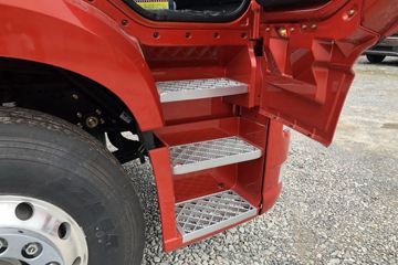 һ����� ��J6P�ؿ� �Ϸ��� 460���� 6X4ǣ����(457����)(CA4250P66K24T1A1E5)ͼƬ