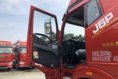 一汽解放 新J6P重卡 南方版 460马力 6X4牵引车(457后桥)(CA4250P66K24T1A1E5)