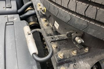 һ����� ��J6P�ؿ� �Ϸ��� 460���� 6X4ǣ����(457����)(CA4250P66K24T1A1E5)ͼƬ