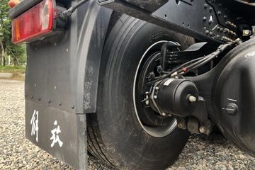 һ����� ��J6P�ؿ� �Ϸ��� 460���� 6X4ǣ����(457����)(CA4250P66K24T1A1E5)ͼƬ