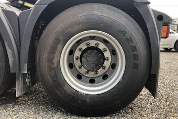 һ����� ��J6P�ؿ� �Ϸ��� 460���� 6X4ǣ����(457����)(CA4250P66K24T1A1E5)ͼƬ