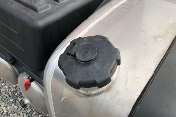 һ����� ��J6P�ؿ� �Ϸ��� 460���� 6X4ǣ����(457����)(CA4250P66K24T1A1E5)ͼƬ