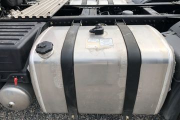 һ����� ��J6P�ؿ� �Ϸ��� 460���� 6X4ǣ����(457����)(CA4250P66K24T1A1E5)ͼƬ