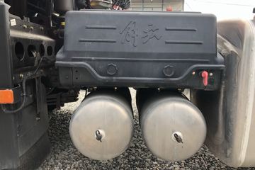 һ����� ��J6P�ؿ� �Ϸ��� 460���� 6X4ǣ����(457����)(CA4250P66K24T1A1E5)ͼƬ