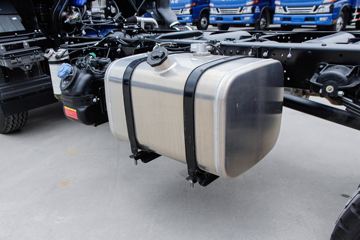 ���� ����V8 170���� 4.15�׵�����ʽ�ῨͼƬ