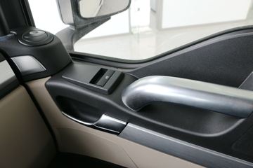 ��(MAN) TGXϵ���ؿ� 480���� 6X2R�Զ���ǣ����(TGX28.480 6X2-2 BLS)ͼƬ