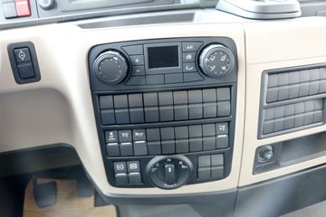 ��(MAN) TGXϵ���ؿ� 480���� 6X2R�Զ���ǣ����(TGX28.480 6X2-2 BLS)ͼƬ