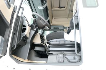 ��(MAN) TGXϵ���ؿ� 480���� 6X2R�Զ���ǣ����(TGX28.480 6X2-2 BLS)ͼƬ