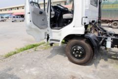 东风商用车 天锦KS 130马力 4X2 4.1米单排栏板轻卡(DFH1040BX5)