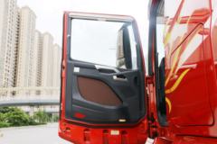 一汽解放 J7重卡 550马力 6X2R AMT自动挡牵引车(CA4250P77K25T2E5)