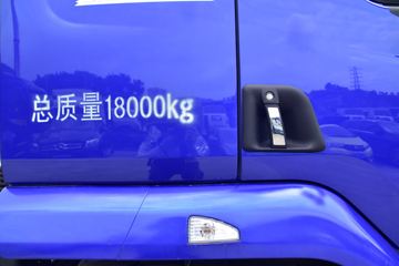 �������� �³���M3�п� 180���� 4X2 7.8����ʽ�ػ���ͼƬ