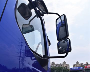 �������� �³���M3�п� 180���� 4X2 7.8����ʽ�ػ���ͼƬ