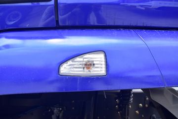 �������� �³���M3�п� 180���� 4X2 7.8����ʽ�ػ���ͼƬ