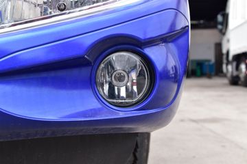 �������� �³���M3�п� 180���� 4X2 7.8����ʽ�ػ���ͼƬ