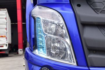 �������� �³���M3�п� 180���� 4X2 7.8����ʽ�ػ���ͼƬ
