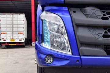 �������� �³���M3�п� 180���� 4X2 7.8����ʽ�ػ���ͼƬ
