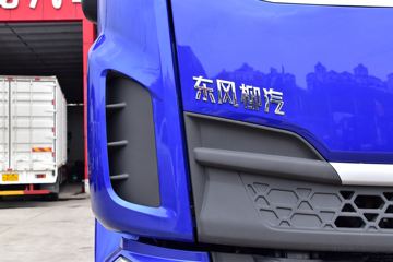 �������� �³���M3�п� 180���� 4X2 7.8����ʽ�ػ���ͼƬ