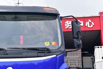 �������� �³���M3�п� 180���� 4X2 7.8����ʽ�ػ���ͼƬ