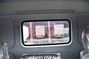 �������� �³���M3�п� 180���� 4X2 7.8����ʽ�ػ���ͼƬ