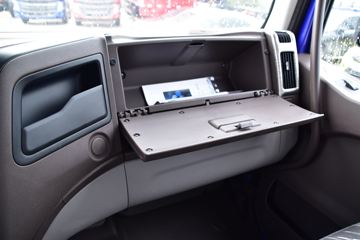 �������� �³���M3�п� 180���� 4X2 7.8����ʽ�ػ���ͼƬ