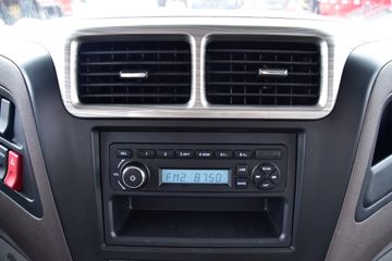 �������� �³���M3�п� 180���� 4X2 7.8����ʽ�ػ���ͼƬ