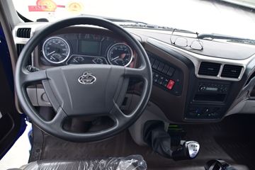 �������� �³���M3�п� 180���� 4X2 7.8����ʽ�ػ���ͼƬ