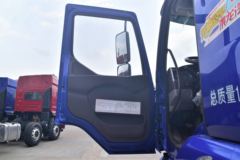 东风柳汽 新乘龙M3中卡 180马力 4X2 7.8米厢式载货车(LZ5182XXYM3AB) 东风柳汽 新乘龙M3中卡 180马力 4X2 7.8米厢式载货车(LZ5182XXYM3AB)