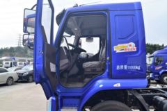 东风柳汽 新乘龙M3中卡 180马力 4X2 7.8米厢式载货车(LZ5182XXYM3AB) 东风柳汽 新乘龙M3中卡 180马力 4X2 7.8米厢式载货车(LZ5182XXYM3AB)