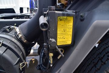 �������� �³���M3�п� 180���� 4X2 7.8����ʽ�ػ���ͼƬ