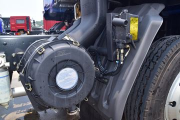�������� �³���M3�п� 180���� 4X2 7.8����ʽ�ػ���ͼƬ