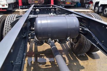 �������� �³���M3�п� 180���� 4X2 7.8����ʽ�ػ���ͼƬ
