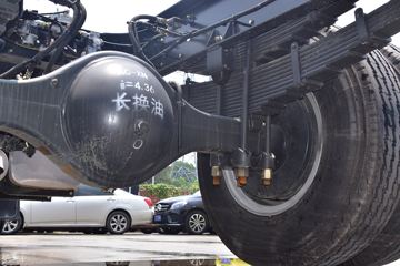 �������� �³���M3�п� 180���� 4X2 7.8����ʽ�ػ���ͼƬ