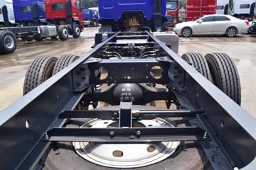 �������� �³���M3�п� 180���� 4X2 7.8����ʽ�ػ���ͼƬ