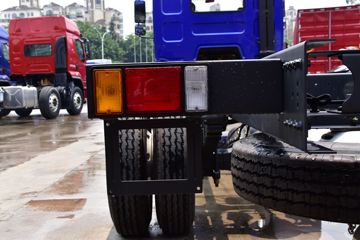 �������� �³���M3�п� 180���� 4X2 7.8����ʽ�ػ���ͼƬ