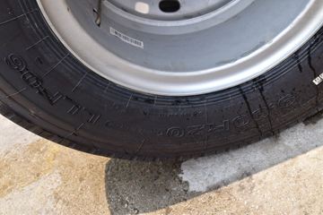 �������� �³���M3�п� 180���� 4X2 7.8����ʽ�ػ���ͼƬ