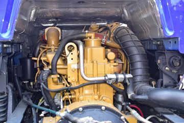 �������� �³���M3�п� 180���� 4X2 7.8����ʽ�ػ���ͼƬ