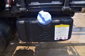 �������� �³���M3�п� 180���� 4X2 7.8����ʽ�ػ���ͼƬ