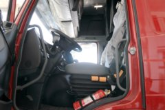 大运 N8V重卡 430马力 6X2牵引车(CGC4250D5EBKD)