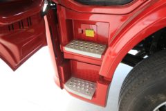 大运 N8V重卡 430马力 6X2牵引车(CGC4250D5EBKD)