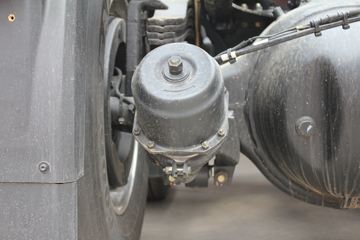 һ����� J7�ؿ� 550���� 6X4ǣ����(CA4250P77K25T1E5)ͼƬ