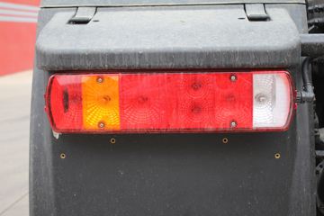 һ����� J7�ؿ� 550���� 6X4ǣ����(CA4250P77K25T1E5)ͼƬ